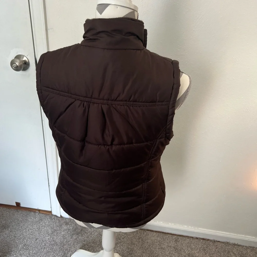 Brown Outer Edge Puffy Quilted‎ Vest Size M